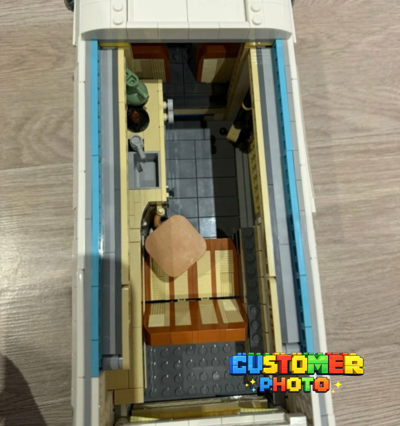 Volkswagen T2 Camper Van Building Block Set – 2207 Pieces